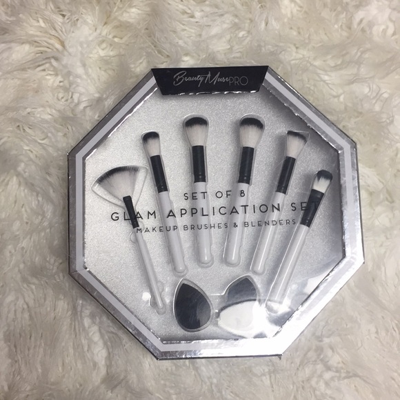 Glam application makeup set - Picture 1 of 2